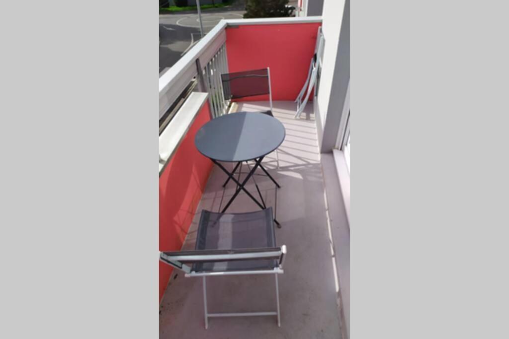 Chez Romain, Appartement Proche Commerces Et Centre Ville Avec Wifi Verdun Exterior foto